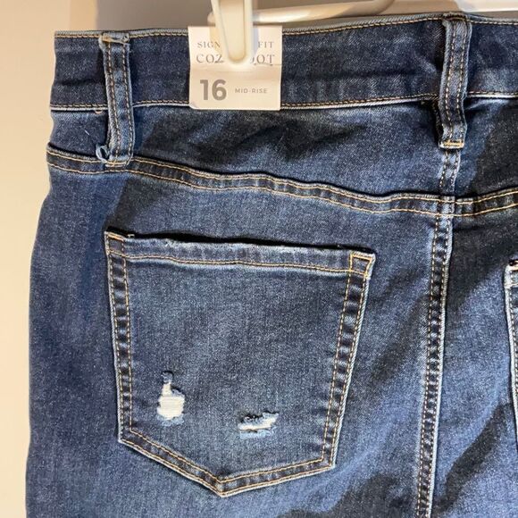 Lane Bryant Signature Fit Cozy Midrise Boot Cut Jeans, 16. NWT - Picture 7 of 15